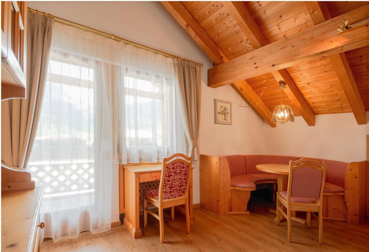 Hotel Villa Eden Corvara In Badia Εξωτερικό φωτογραφία