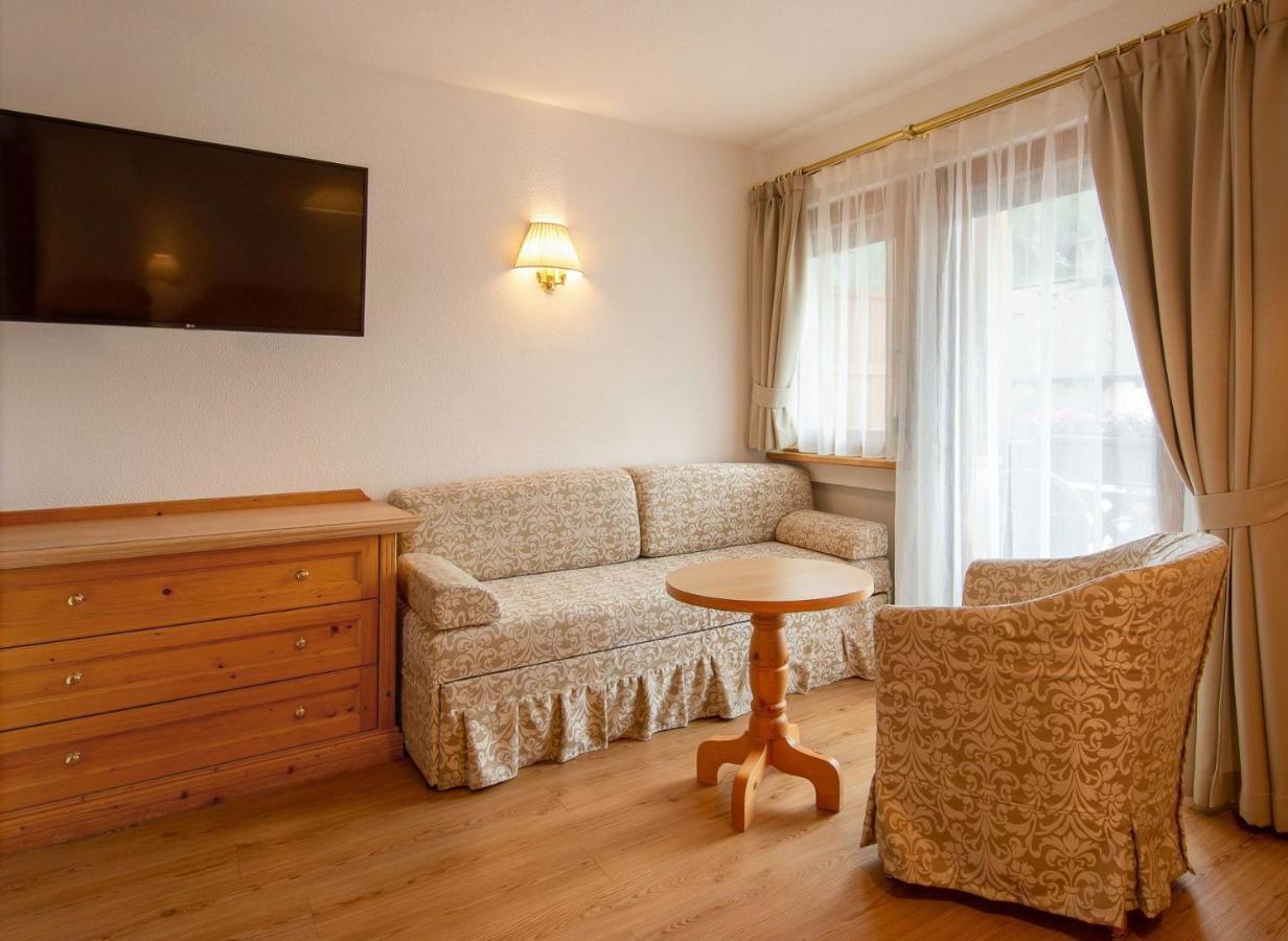 Hotel Villa Eden Corvara In Badia Εξωτερικό φωτογραφία