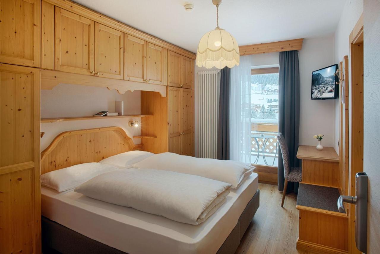 Hotel Villa Eden Corvara In Badia Εξωτερικό φωτογραφία