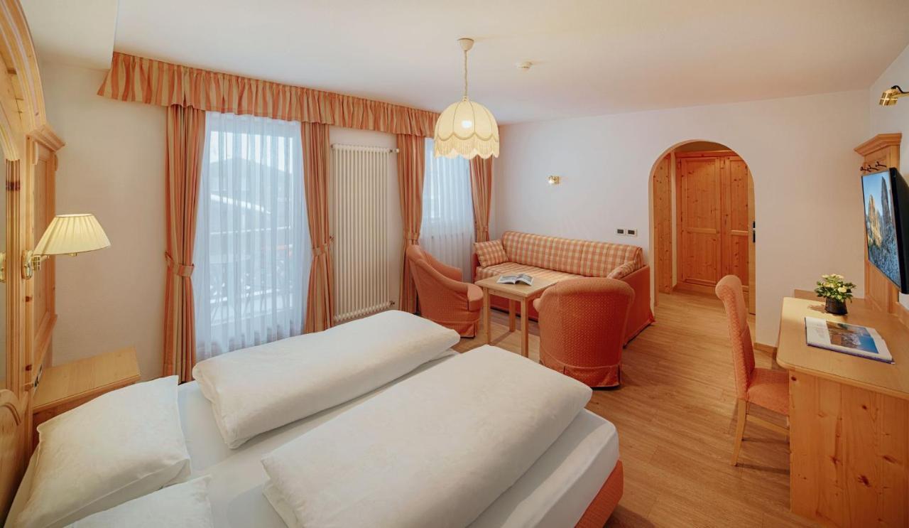 Hotel Villa Eden Corvara In Badia Εξωτερικό φωτογραφία
