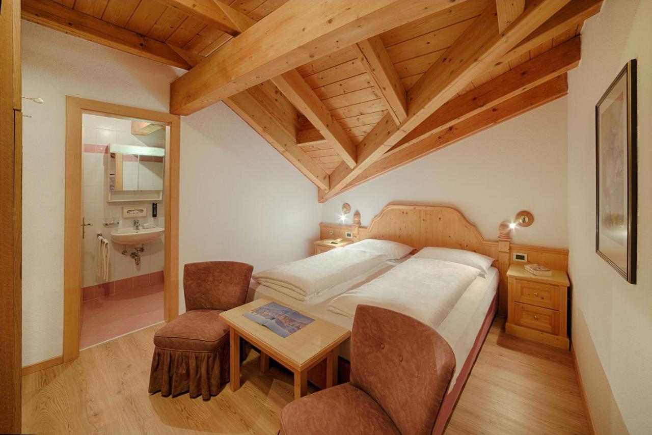 Hotel Villa Eden Corvara In Badia Εξωτερικό φωτογραφία