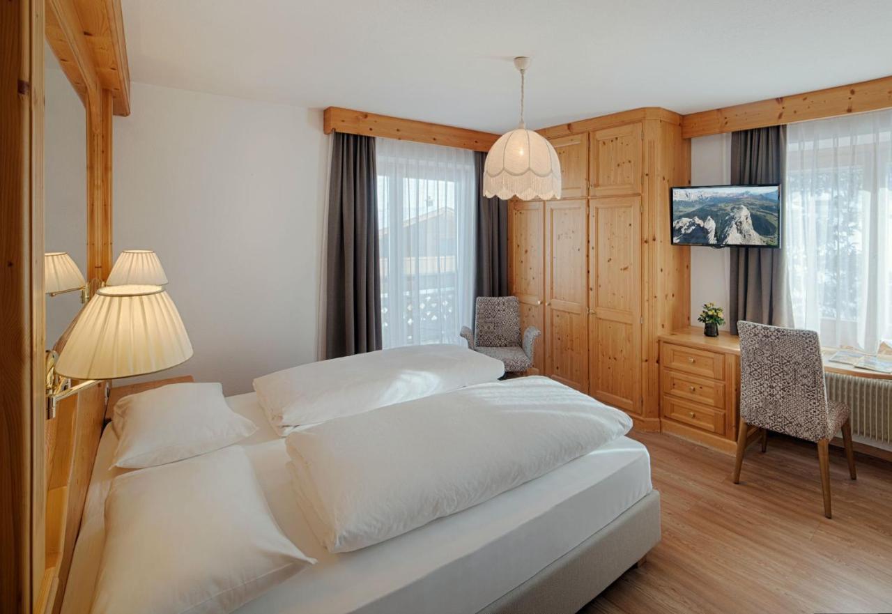 Hotel Villa Eden Corvara In Badia Εξωτερικό φωτογραφία