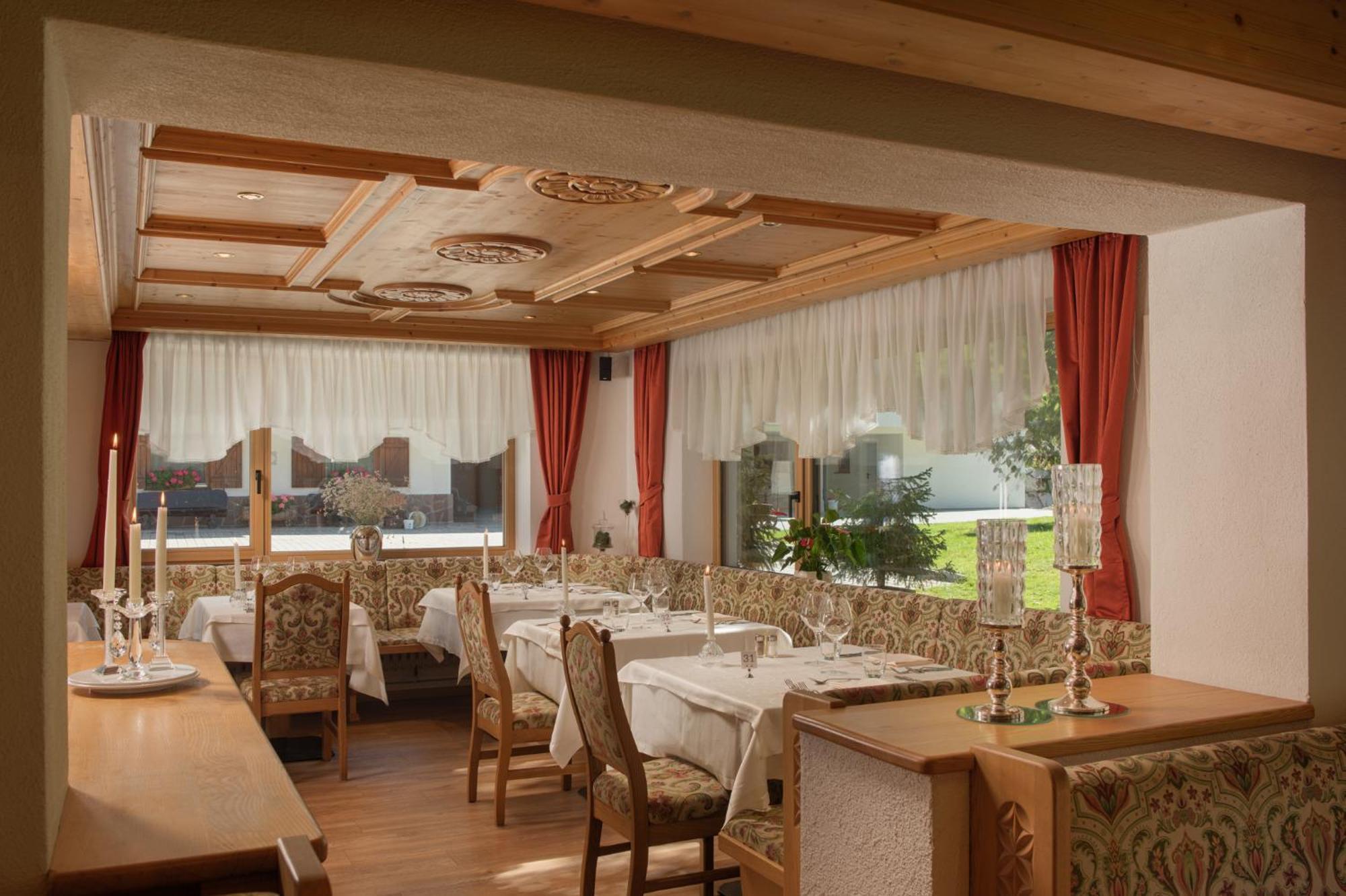 Hotel Villa Eden Corvara In Badia Εξωτερικό φωτογραφία