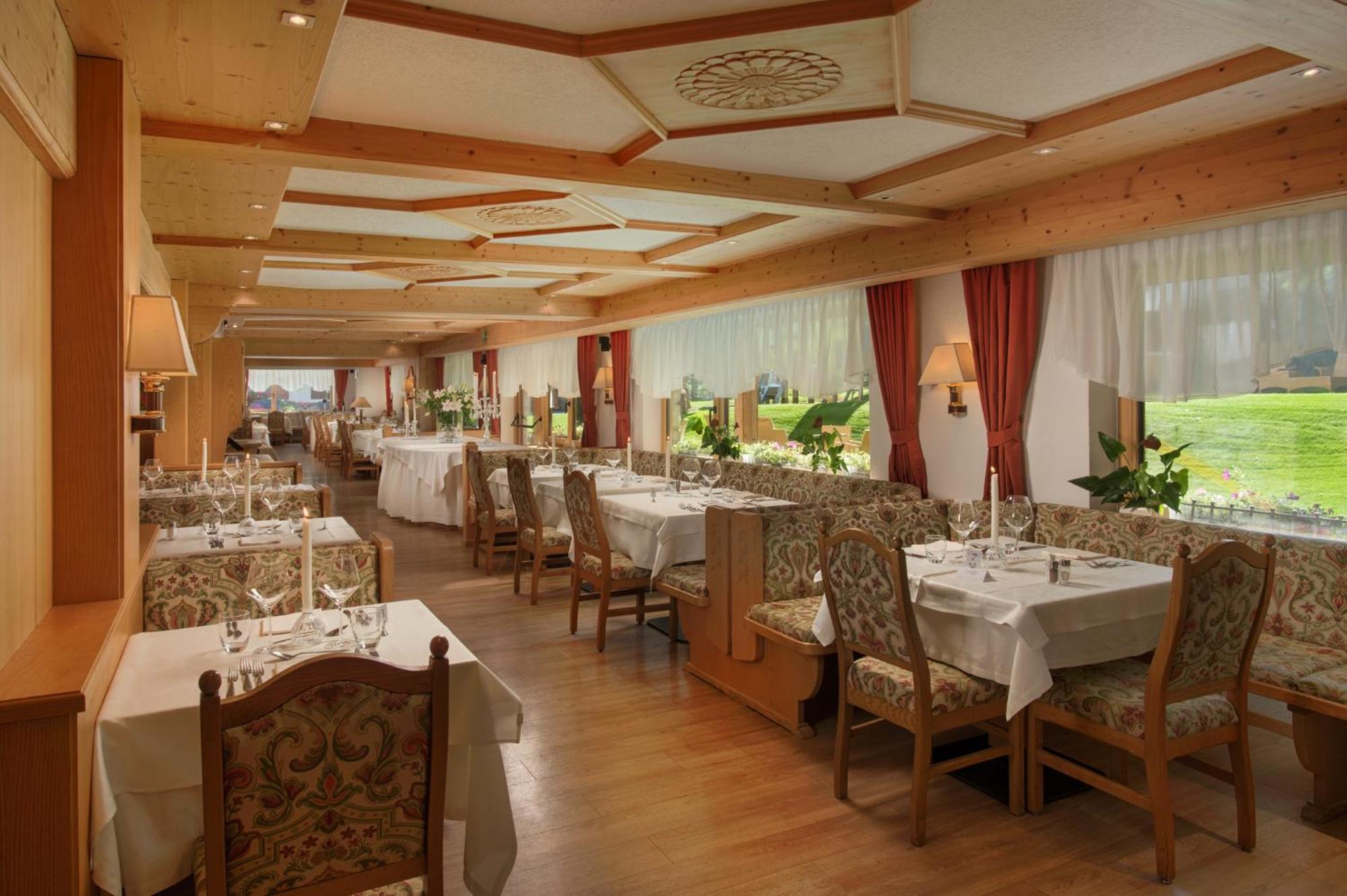 Hotel Villa Eden Corvara In Badia Εξωτερικό φωτογραφία
