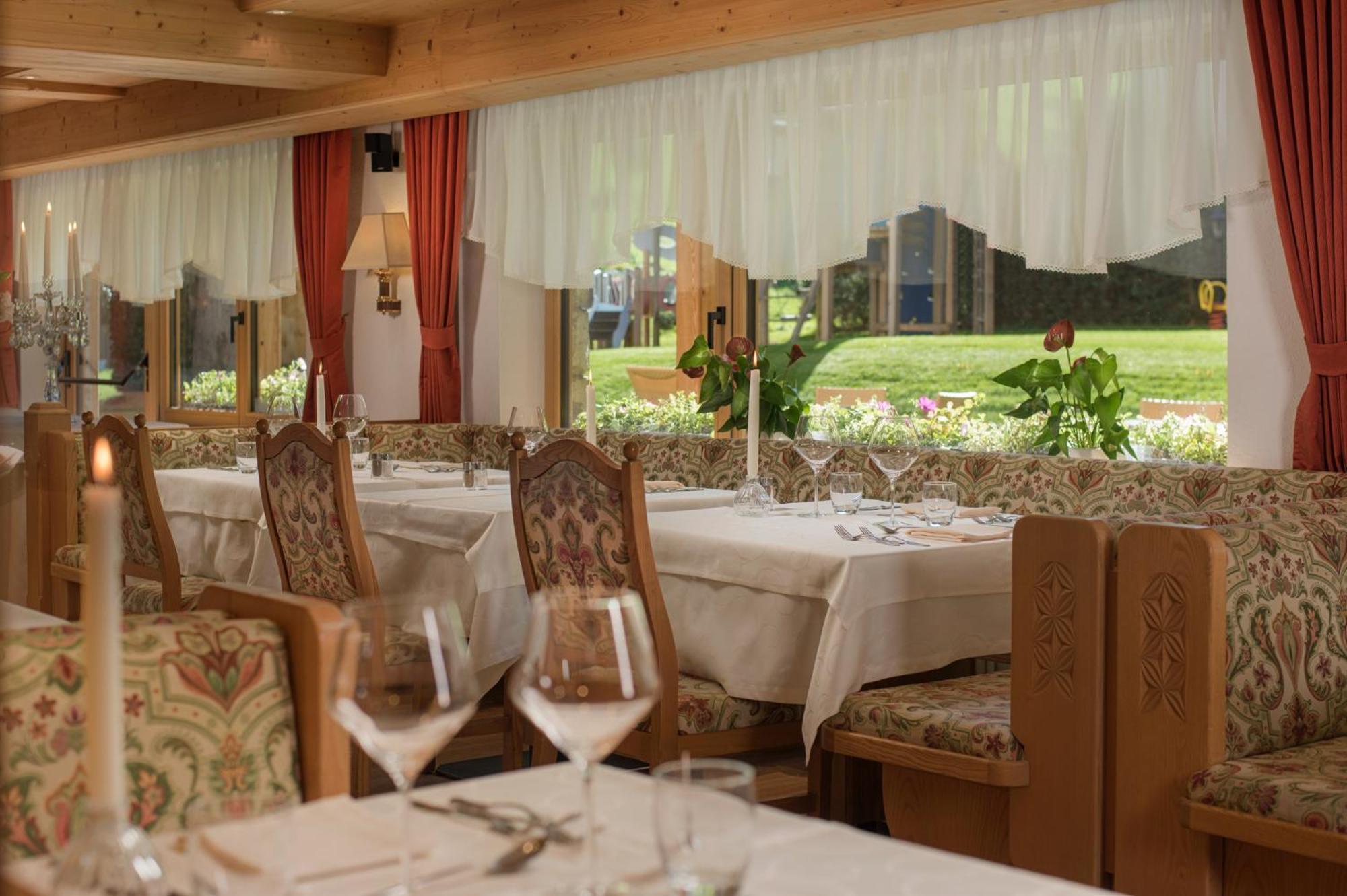 Hotel Villa Eden Corvara In Badia Εξωτερικό φωτογραφία